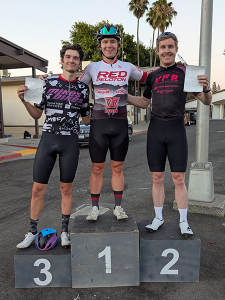 Red Peloton bike racing Team