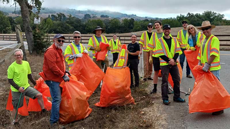 Red Peloton, Sonoma County's premier bike racing team and cycling club, also is dedicated to supporting the community with a range of volunteer events like our bi-annual trash pick up.
